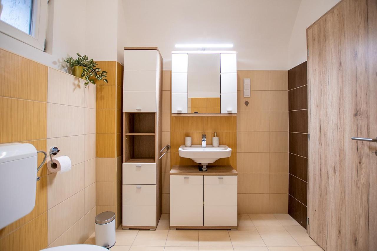 Zora Lak Apartamento Sopron Exterior foto
